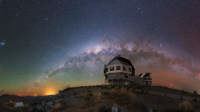 Observatory under the Milky Way