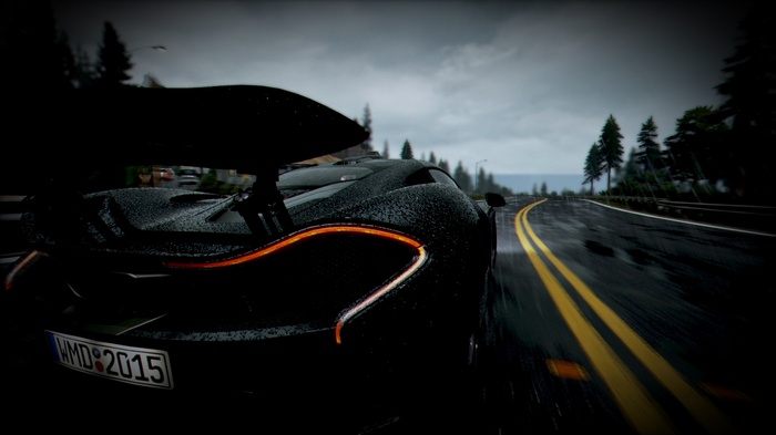 Project CARS: McLaren P1 on a Wet Road