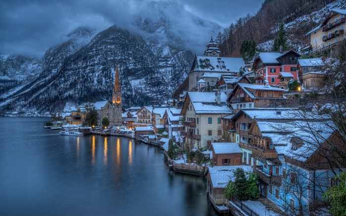 Hallstatt village in Austria during winter with snow