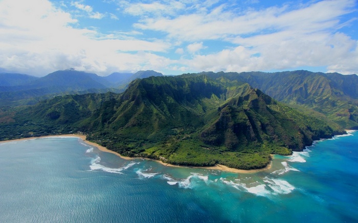Aerial view of the Na Pali Coast on Kauai