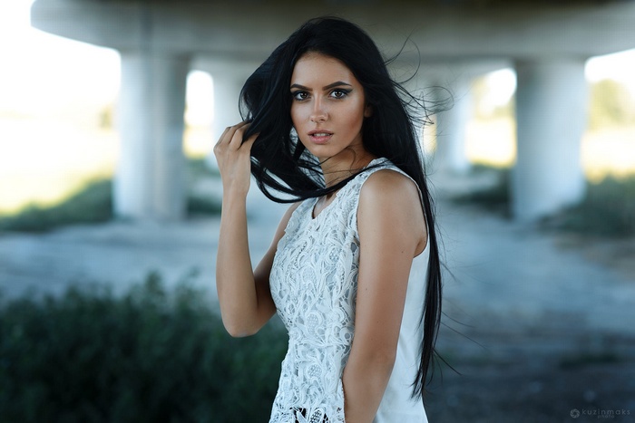 Portrait of Darina under a bridge
