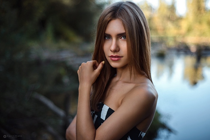 Portrait of a young woman with brown hair