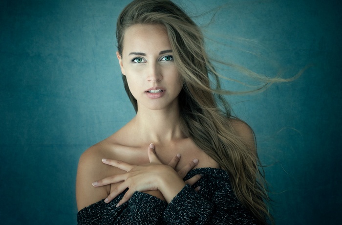 Portrait of a blonde woman with green eyes