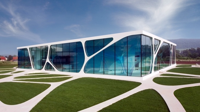 Leonardo Glass Cube in Germany