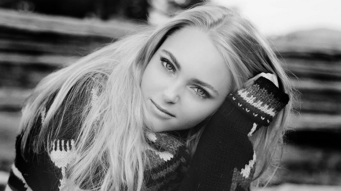 AnnaSophia Robb in a black and white portrait