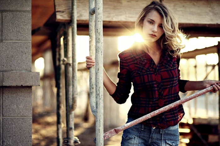 shirt, freckles, shorts, Rachel Ann Yampolsky, red lipstick, sunlight, women, jean shorts, blonde, plaid shirt, depth of field, Garrett Meyers