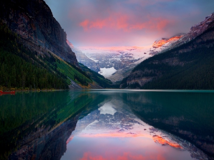 Lake Louise with mountains and reflection
