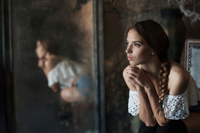 Victoria Lukina model portrait in mirror