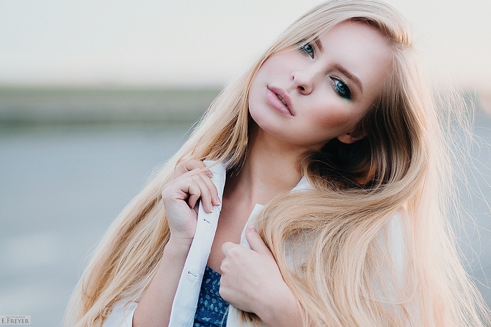 Portrait of a blonde woman