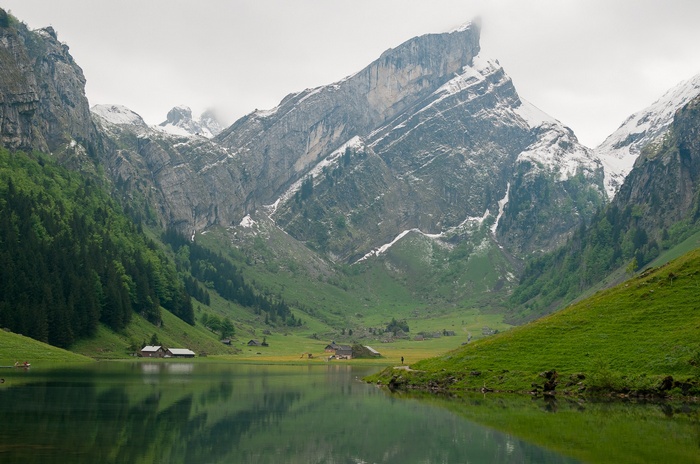 Lake and mountains in Switzerland