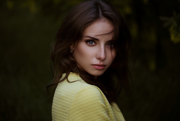 Portrait of a woman with blue eyes