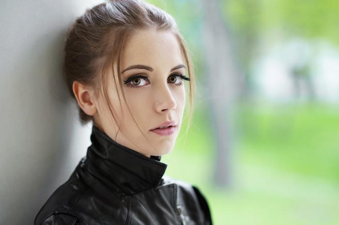 Ksenia Kokoreva in a black leather jacket