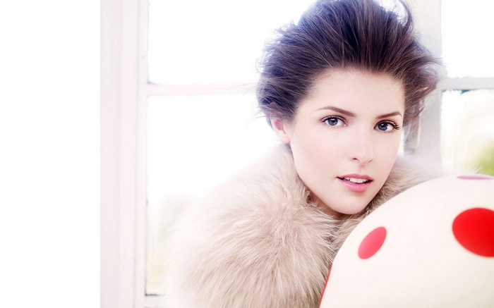 Anna Kendrick wearing a fur collar