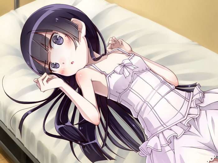 Gokou Ruri in a white outfit lying on a bed