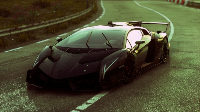 Lamborghini Veneno on a wet road