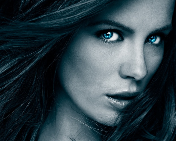 Close-up portrait of Kate Beckinsale