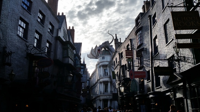Dragon atop Gringotts Bank in Diagon Alley