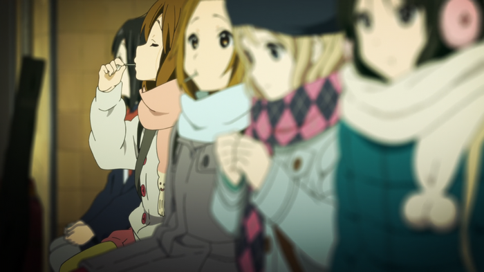 K-ON! girls in winter clothing