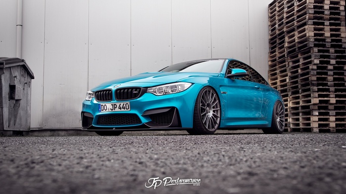 Blue BMW M4 by JP Performance