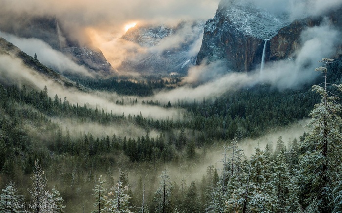 Misty mountains and waterfalls in Yosemite Valley