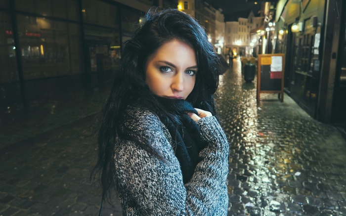 Aurela Skandaj with long black hair and blue eyes