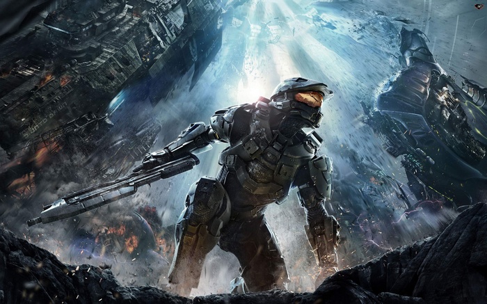 Master Chief in Halo 4 with large spacecrafts