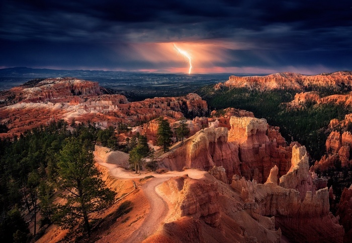 Lightning strikes over Bryce Canyon National Park landscape