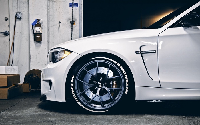 White BMW M1 Coupe with BBS wheels and Michelin tires