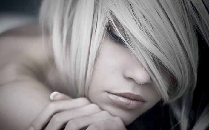 Woman with blonde hair and filter