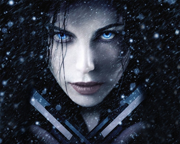 Selene from Underworld with glowing blue eyes
