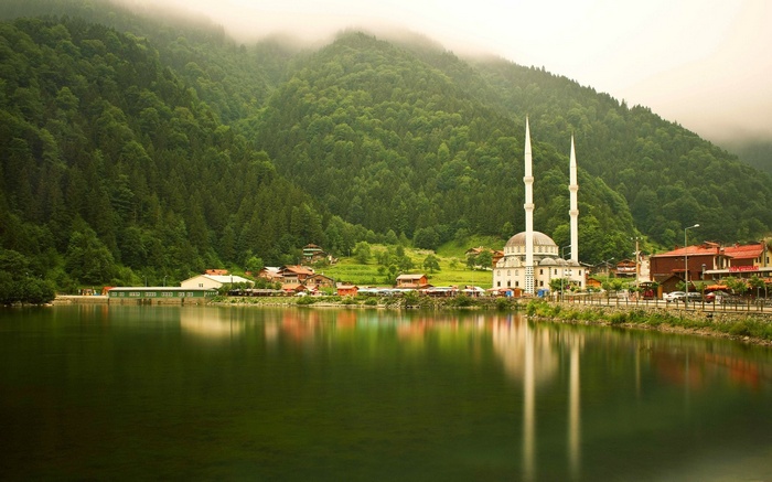 Mosque and village on Uzungöl lake in Trabzon, Turkey