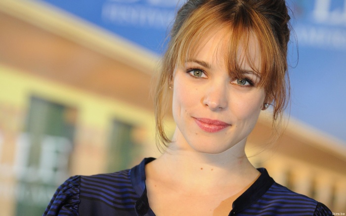 Rachel McAdams smiling