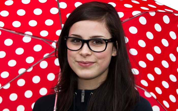 Lena Meyer-Landrut with a red polka dot umbrella