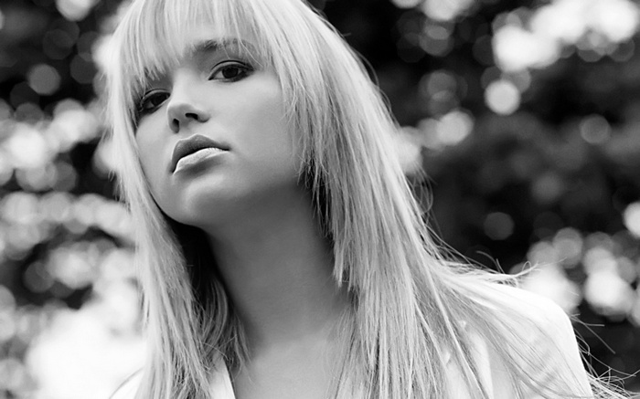 Arielle Kebbel blonde woman portrait