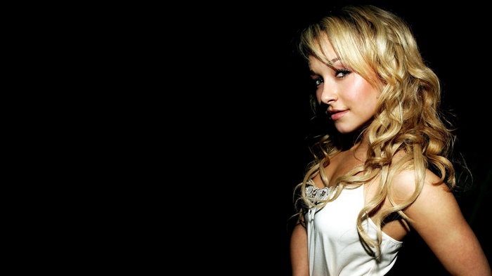 Hayden Panettiere blonde woman in white top