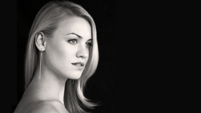 Yvonne Strahovski monochrome portrait