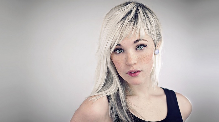 Model Devon Jade with white hair and blue eyes