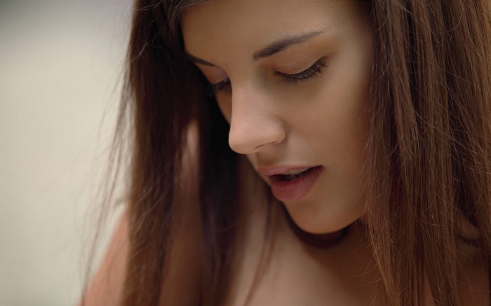 Candice Luca, brunette model