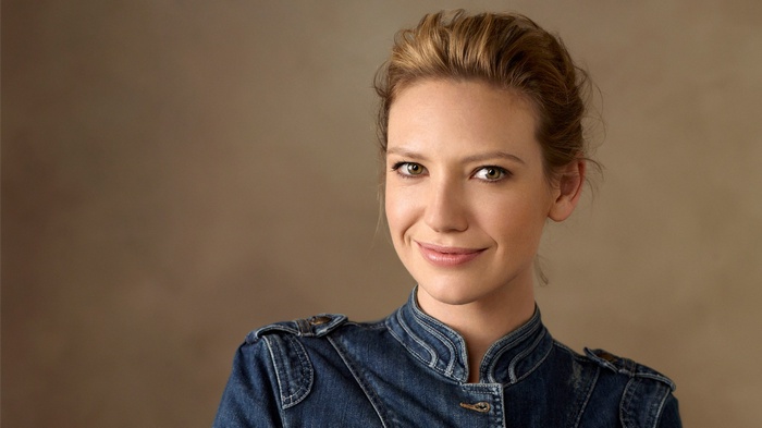 Anna Torv blonde woman in denim jacket