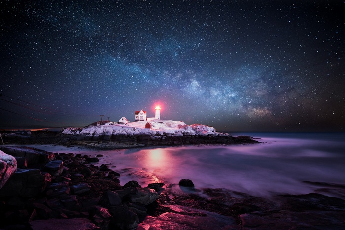 Lighthouse under the Milky Way