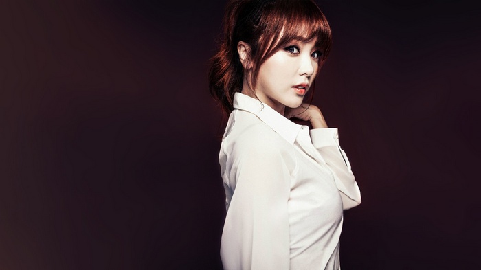 Hong Jin Young in a white shirt