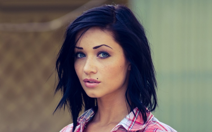 Sierra Love portrait