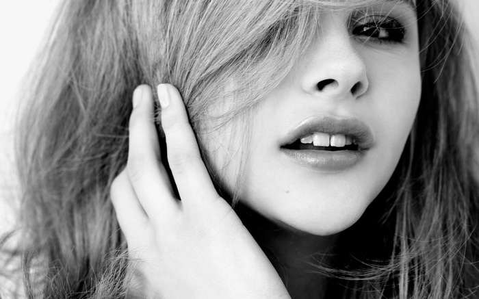Chloë Grace Moretz closeup monochrome portrait