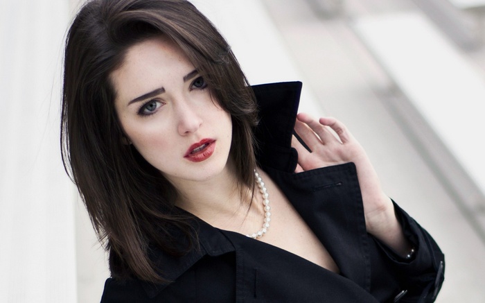 Elegant Black Coat Fashion