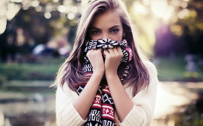 Woman wearing a scarf outdoors