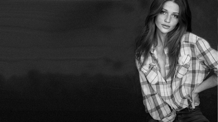 Cintia Dicker in monochrome plaid shirt