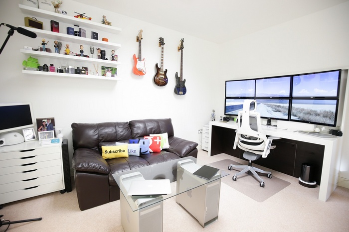 MrThaiBox123's room with guitars and multiple monitors