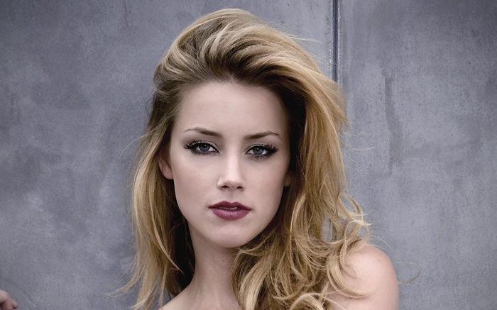 Amber Heard looking at viewer