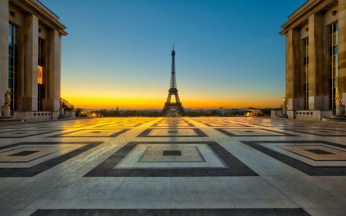 Eiffel Tower at sunrise from Trocadero Plaza