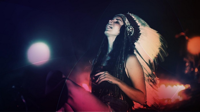 Lana Del Rey wearing a headdress